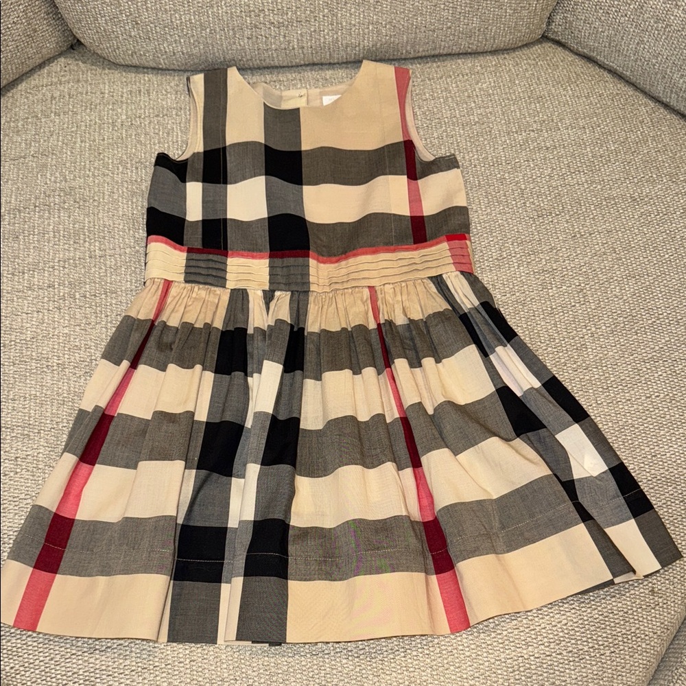 Girls Burberry linen dress
